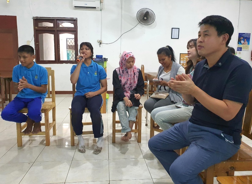 세아상역 인도네시아 법인, 지적 장애인 보육원에 물품 기부